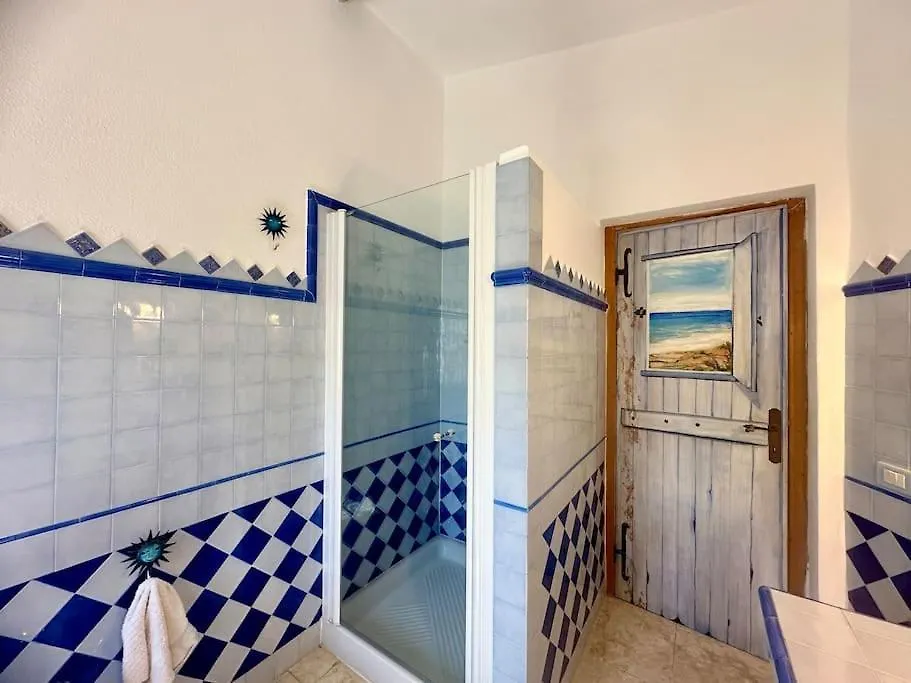 Villa Del Sole, Piscina Privata, Spiaggia A 400 Mt San Teodoro  0*, San Teodoro (Sardinia)